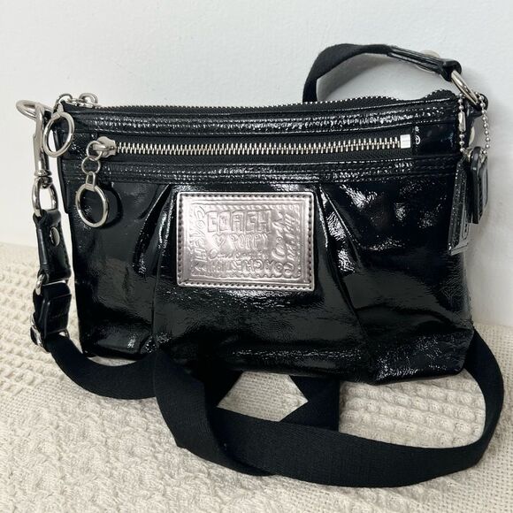 Coach Poppy Patent Leather Swingpack 42872 Black Crossbody Bag - Picture 1 of 8